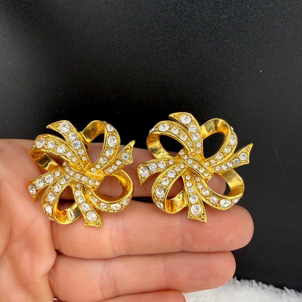 Vintage K.J.L. for Avon Earrings Gold Tone Rhinestone Bow‎ Clip On